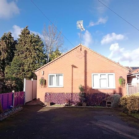 Cosy Bungalow In A Handy Location ماركِت هاربورو المظهر الخارجي الصورة