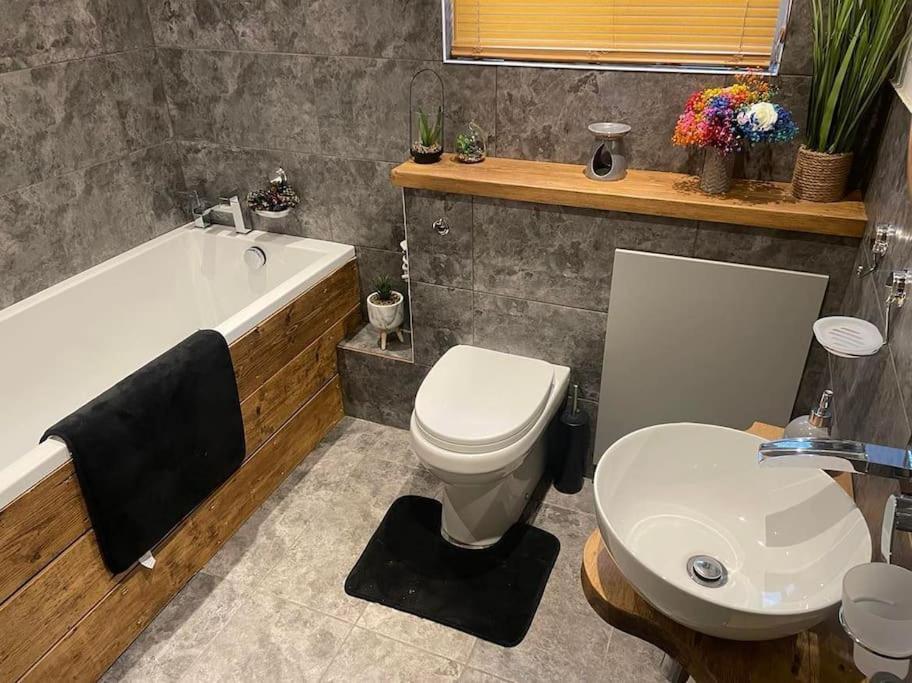 Cosy Bungalow In A Handy Location ماركِت هاربورو المظهر الخارجي الصورة