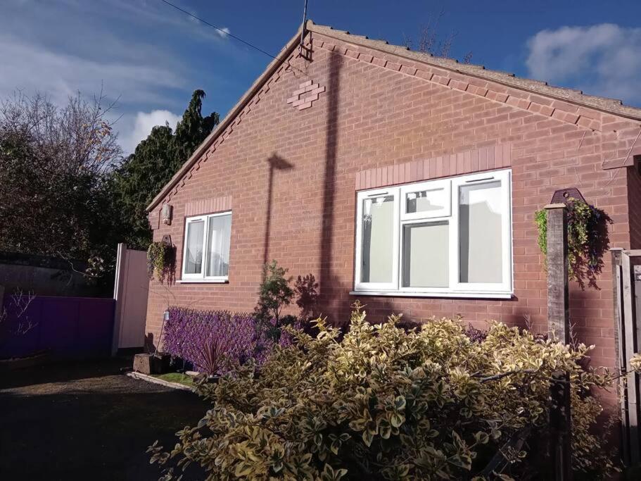 Cosy Bungalow In A Handy Location ماركِت هاربورو المظهر الخارجي الصورة
